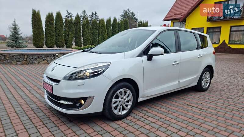 Минивэн Renault Grand Scenic 2012 в 
