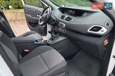 Минивэн Renault Grand Scenic 2012 в 