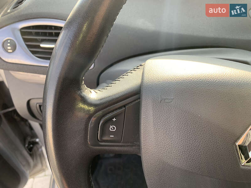 Минивэн Renault Grand Scenic 2015 в Ирпене