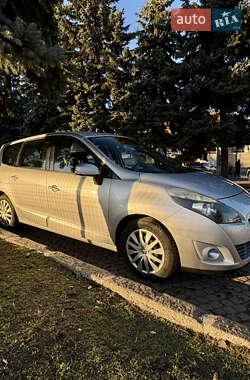 Мінівен Renault Grand Scenic 2009 в 