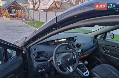 Минивэн Renault Grand Scenic 2011 в 