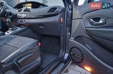 Минивэн Renault Grand Scenic 2011 в 