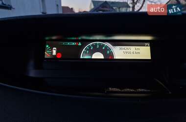 Минивэн Renault Grand Scenic 2011 в 