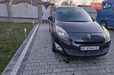 Минивэн Renault Grand Scenic 2011 в 