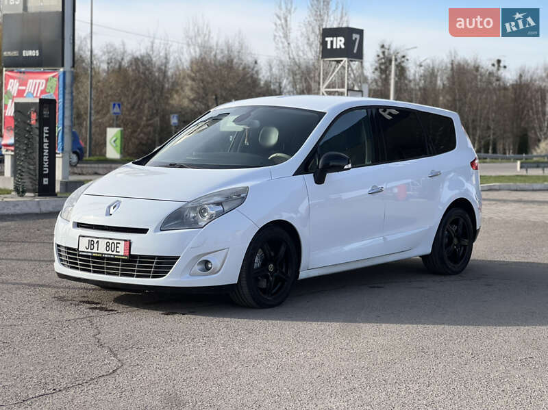 Renault Grand Scenic 2011