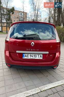 Минивэн Renault Grand Scenic 2010 в 
