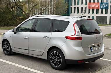 Минивэн Renault Grand Scenic 2013 в 