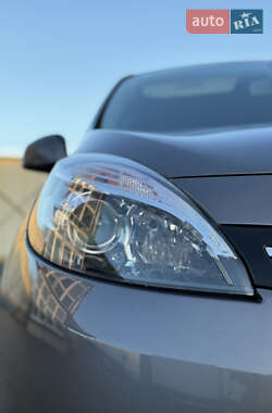Минивэн Renault Grand Scenic 2013 в 