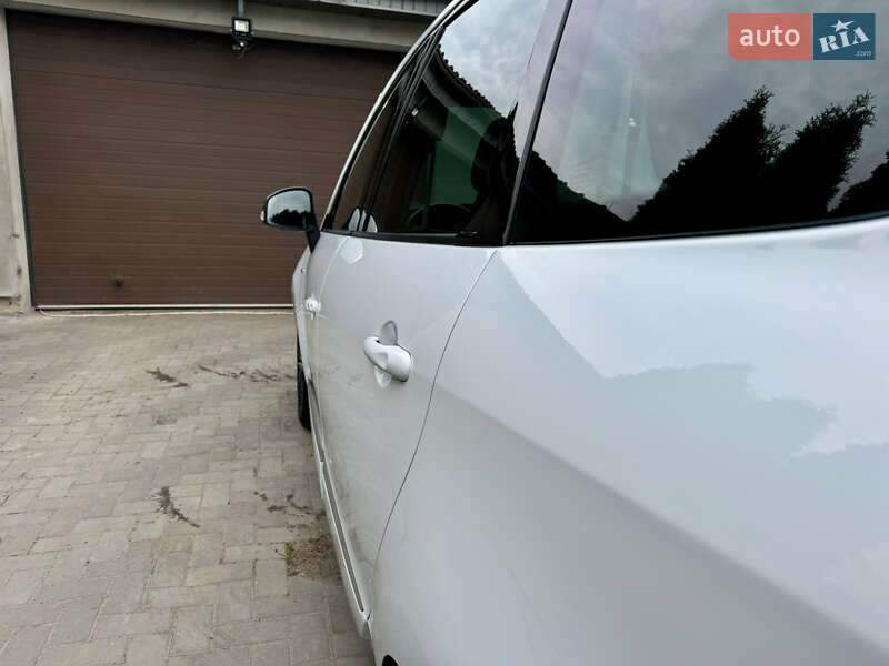 Мінівен Renault Grand Scenic 2013 в Луцьку