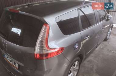 Минивэн Renault Grand Scenic 2014 в 