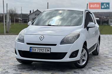 Минивэн Renault Grand Scenic 2009 в 