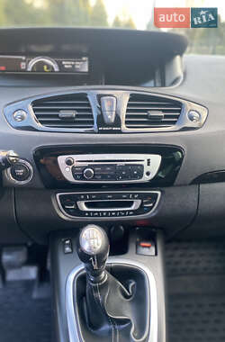 Мінівен Renault Grand Scenic 2013 в 