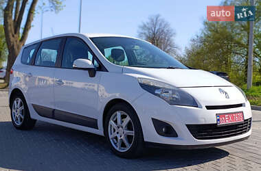 Минивэн Renault Grand Scenic 2011 в 