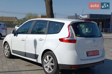Минивэн Renault Grand Scenic 2011 в 