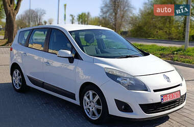 Минивэн Renault Grand Scenic 2011 в 