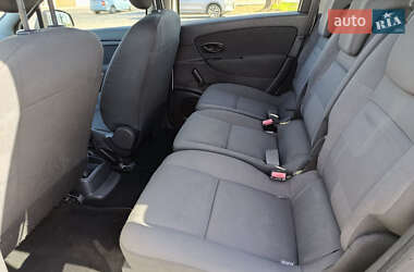 Минивэн Renault Grand Scenic 2011 в 