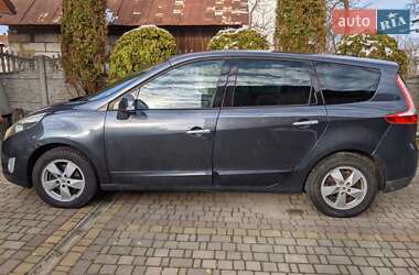 Минивэн Renault Grand Scenic 2010 в 