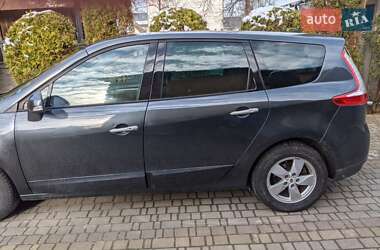 Минивэн Renault Grand Scenic 2010 в 