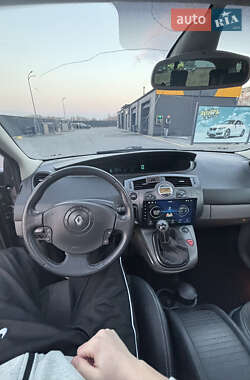 Минивэн Renault Grand Scenic 2005 в 