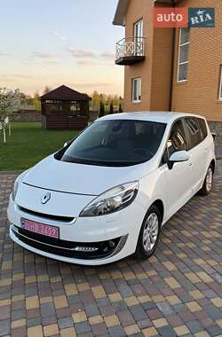 Минивэн Renault Grand Scenic 2012 в 