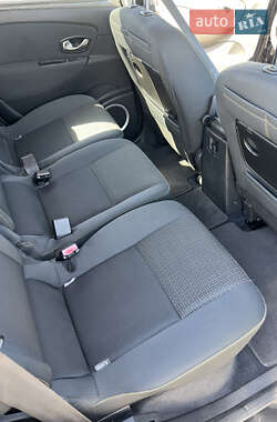 Минивэн Renault Grand Scenic 2010 в 