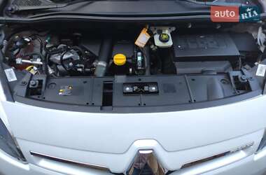 Минивэн Renault Grand Scenic 2012 в 