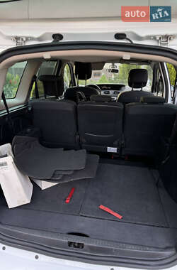 Мінівен Renault Grand Scenic 2015 в 