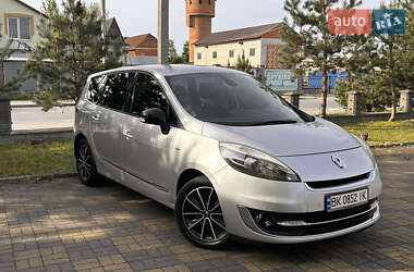 Минивэн Renault Grand Scenic 2012 в 
