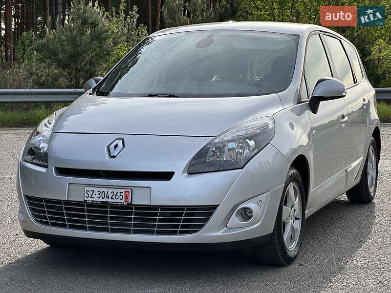 Renault Grand Scenic 2011
