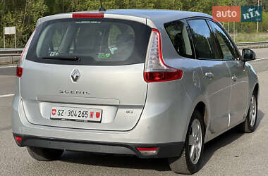 Минивэн Renault Grand Scenic 2011 в 
