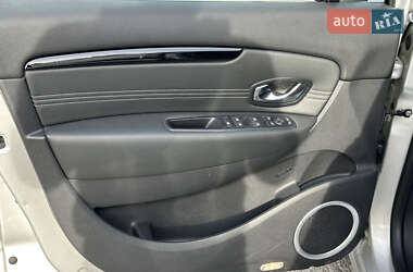 Минивэн Renault Grand Scenic 2011 в 