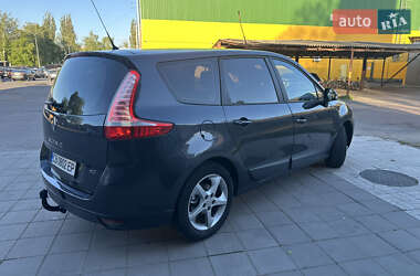 Минивэн Renault Grand Scenic 2010 в 