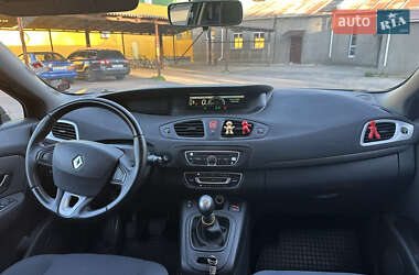 Минивэн Renault Grand Scenic 2010 в 