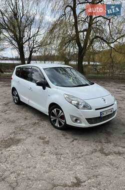 Минивэн Renault Grand Scenic 2011 в Млинове