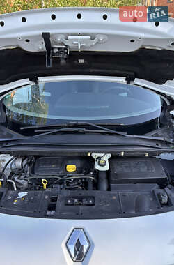 Минивэн Renault Grand Scenic 2012 в 