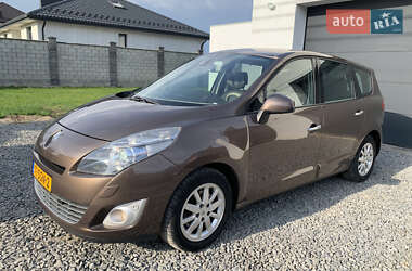 Минивэн Renault Grand Scenic 2010 в Ровно