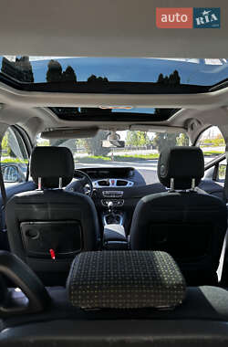 Минивэн Renault Grand Scenic 2010 в 