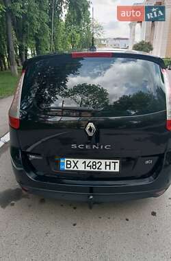 Минивэн Renault Grand Scenic 2012 в 
