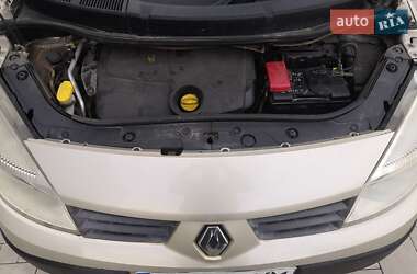Минивэн Renault Grand Scenic 2006 в 
