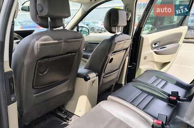 Минивэн Renault Grand Scenic 2011 в 