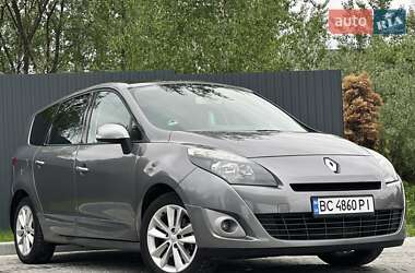 Минивэн Renault Grand Scenic 2011 в 