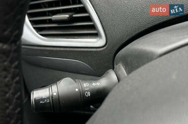 Минивэн Renault Grand Scenic 2011 в 