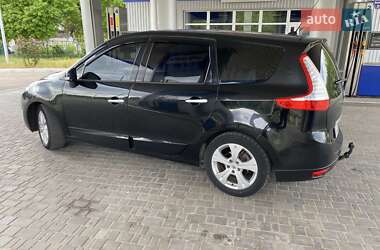 Мінівен Renault Grand Scenic 2011 в 