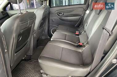 Мінівен Renault Grand Scenic 2011 в 