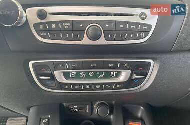 Мінівен Renault Grand Scenic 2011 в 