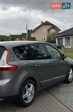 Мінівен Renault Grand Scenic 2012 в 