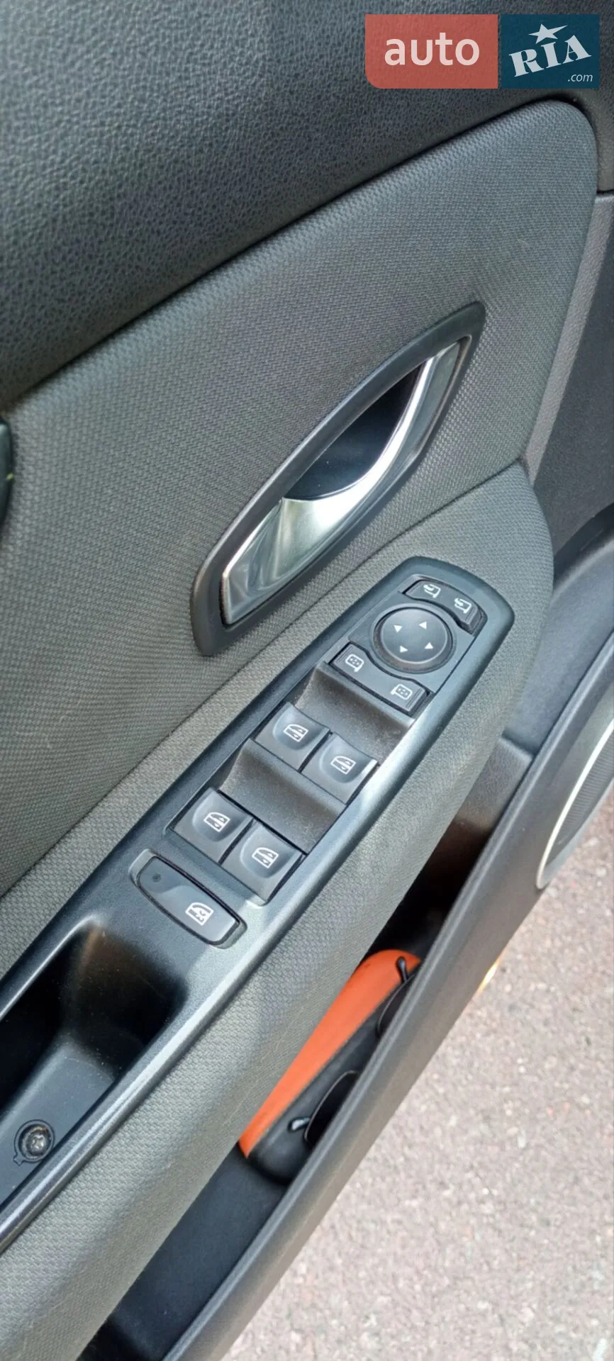 2010 Renault Scenic - мініатюра 19
