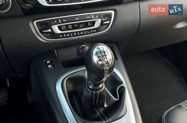 Минивэн Renault Grand Scenic 2012 в 