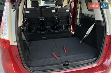 Минивэн Renault Grand Scenic 2012 в 