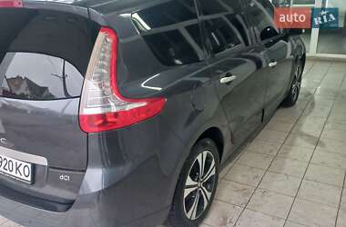 Мінівен Renault Grand Scenic 2011 в 